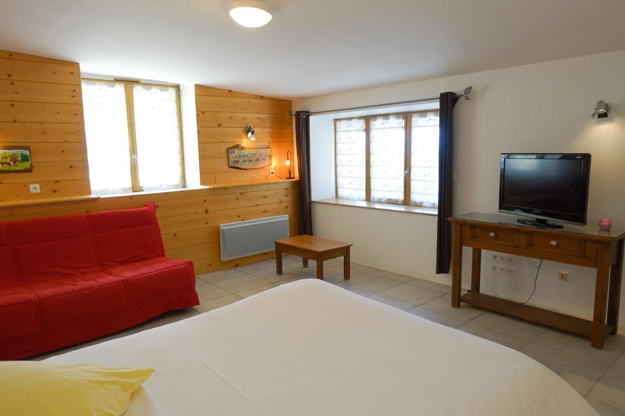 Appartement Spacieux Avec Terrasse Saint-André-dʼEmbrun Dış mekan fotoğraf
