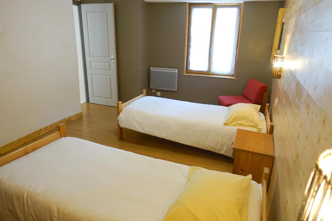 Appartement Spacieux Avec Terrasse Saint-André-dʼEmbrun Dış mekan fotoğraf