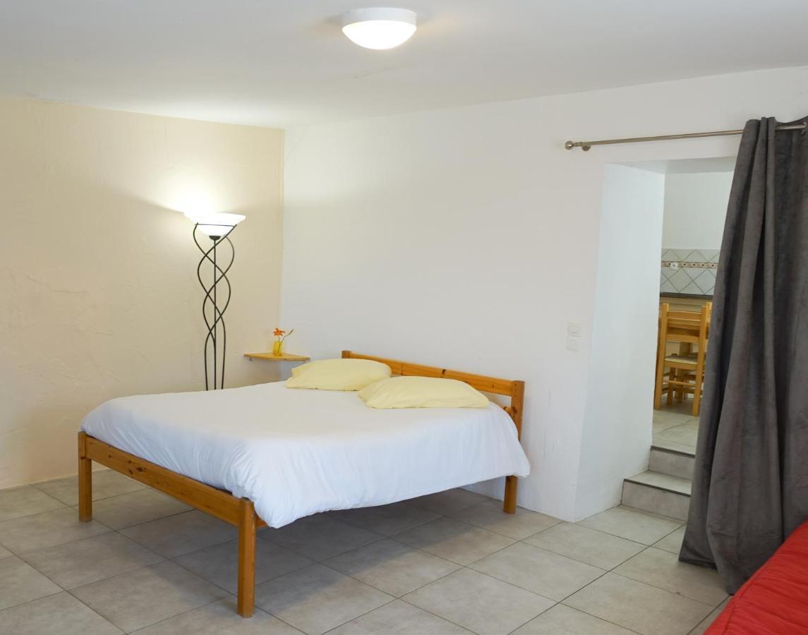 Appartement Spacieux Avec Terrasse Saint-André-dʼEmbrun Dış mekan fotoğraf